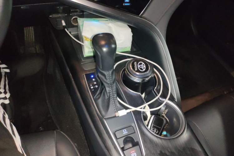 Used Toyota Camry 2021 2.0G Luxury Edition Gear Lever