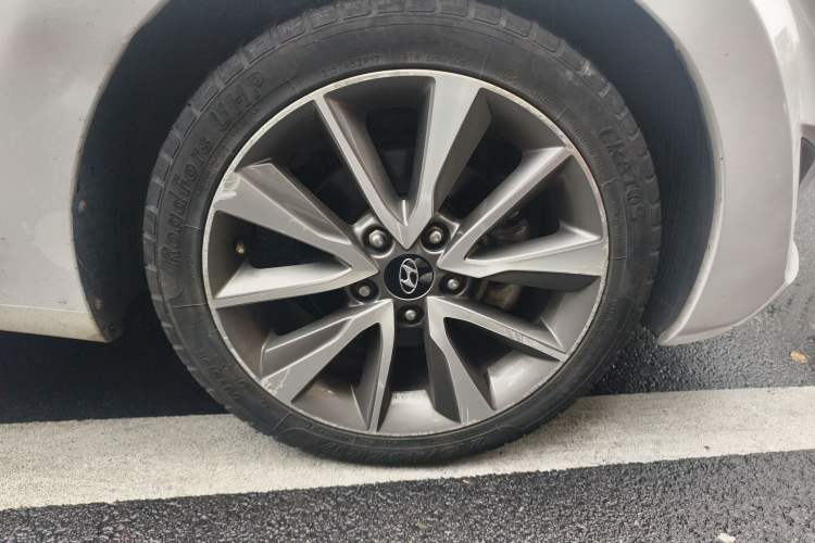 Used Hyundai Elantra (5th Generation / Langdong) 2015 1.6L Automatic Leading Model