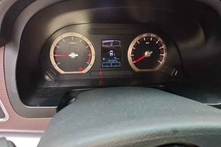 Used FORTHING Lingzhi 2018 M5L 1.6L 7-Seater Luxury Model