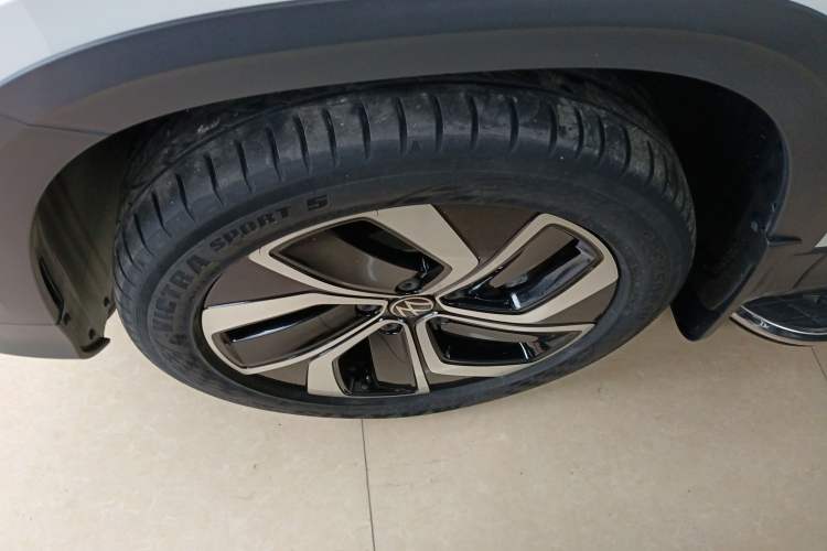 Used Volkswagen Tharu 2023 300TSI Two-Wheel-Drive Full Moon Edition