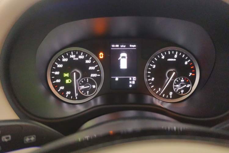 Used Mercedes-Benz Vito 2021 2.0T Business Version 7 Seats