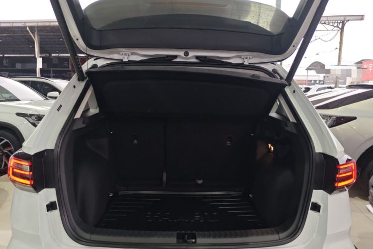 Used Volkswagen Tharu 2023 300TSI Two-Wheel-Drive Moon Luxury Edition