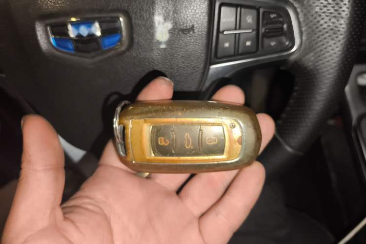 Used Geely Auto Emgrand GL 2018 1.8L Manual Elite Smart Connectivity Version Vehicle Key