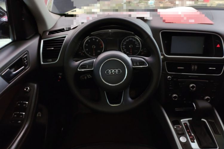 Used Audi Q5 2017 Plus 40 TFSI Technology Model Steering Wheel