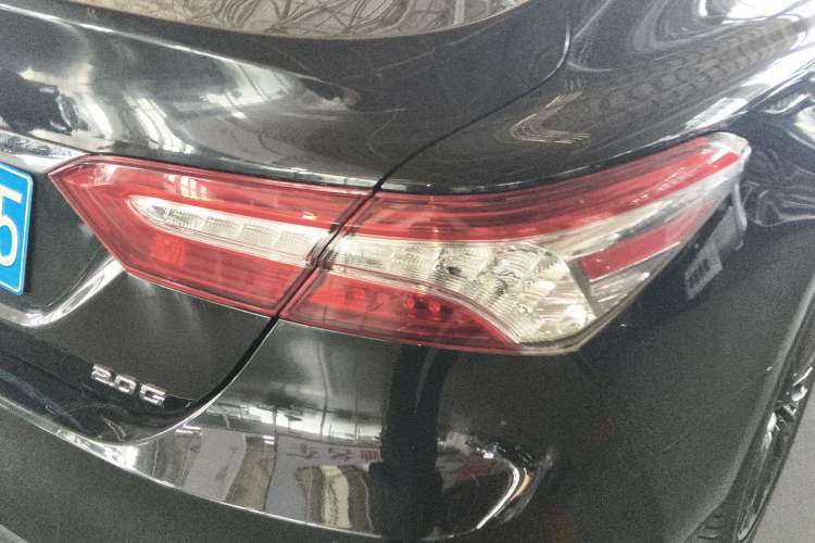 Used Toyota Camry 2021 2.0G Luxury Edition
