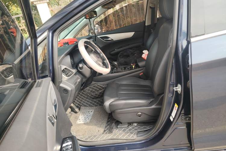 Used BYD Song MAX 2021 Upgraded Model 1.5T Automatic Prestige 6-Seater Left Front Seat