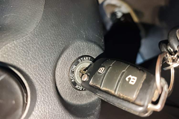 Used JAC Refine M3 2018 1.6L Express Edition 5-seater
