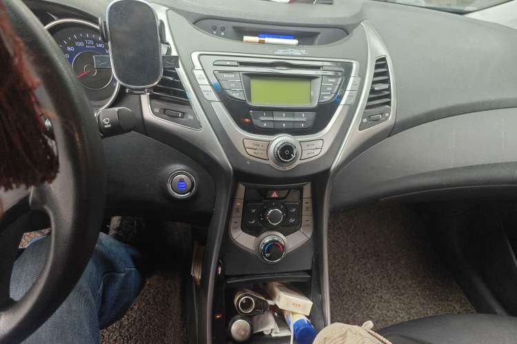 Used Hyundai Elantra (5th Generation / Langdong) 2012 1.6L Manual Leading Model