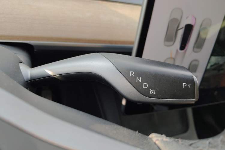 Used Tesla Model Y 2021 Long-Range All-Wheel-Drive Version 3D7
