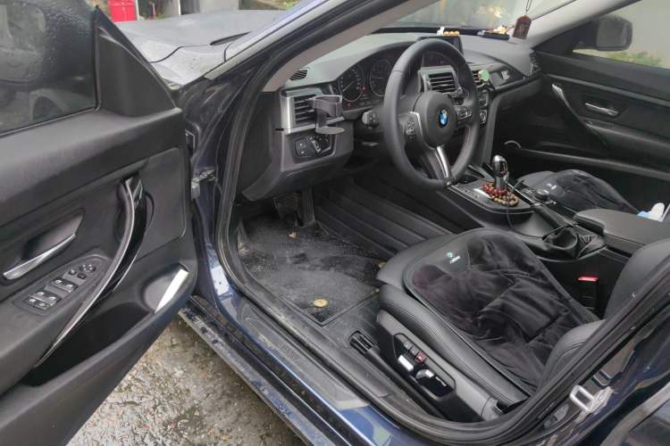 Used BMW 3 Series GT 2017 320i Sport Edition Driver Seat