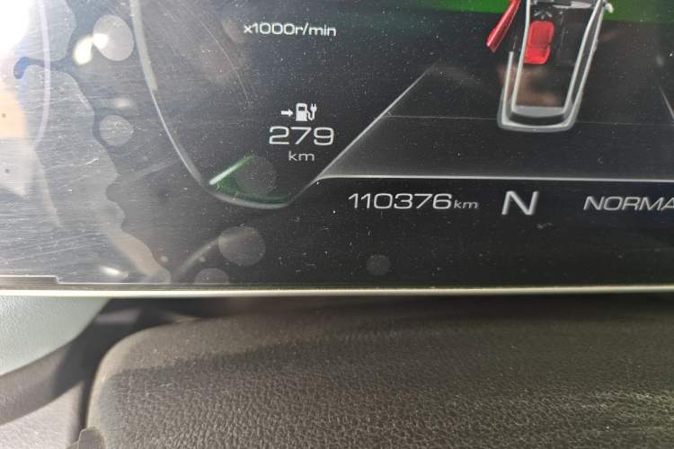 Used ORA Black Cat 2022 351 km Range Luxury Version Lithium-Ion Battery Odometer Close Up