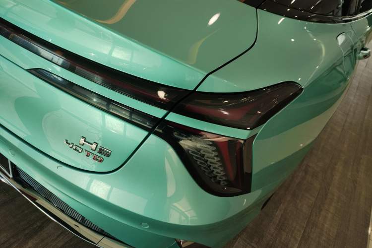 Used Hongqi H6 2024 2.0T ZhiMei Edition