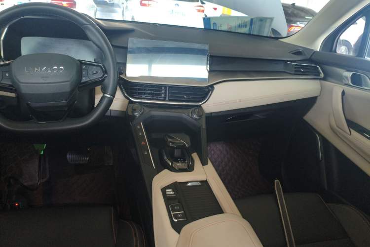 Used Lynk & Co 06 2020 1.5T Type Plus