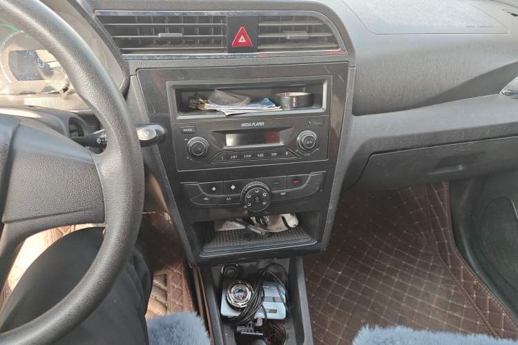 Used BAIC New Energy EC 2017 EC200 Dynamic Edition Audio And AC Panel