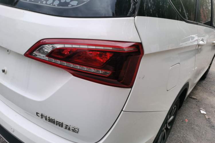 Used Baojun 730 2019 1.5T CVT Fashion Model 7 Seats China VI Emission Standard Right Rear Taillight