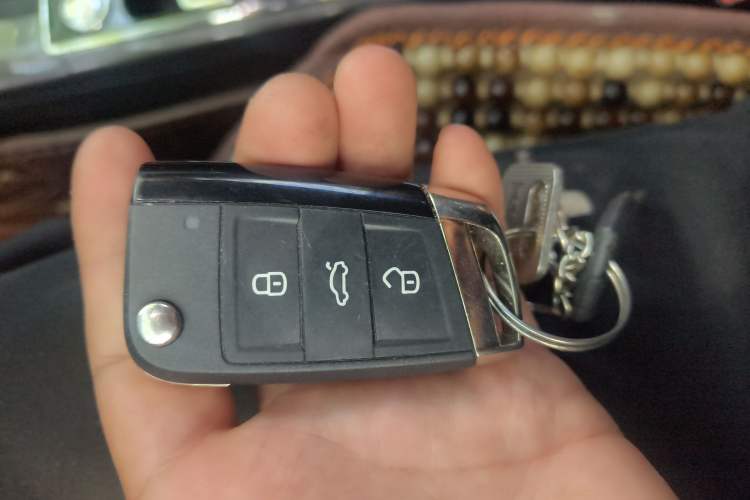 Used Volkswagen Passat 2017 280TSI DSG Luxury Edition Vehicle Key