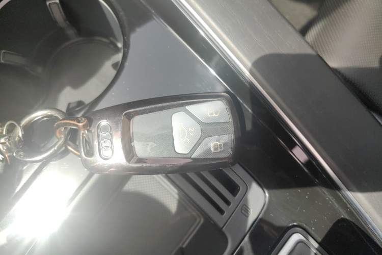 Used Audi A4L 2024 40 TFSI Luxury Dynamic Edition (Starry Night Version)