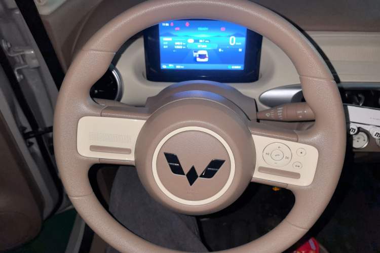 Used Wuling Hongguang MINIEV 2025 Four-Door Version Advanced Edition
