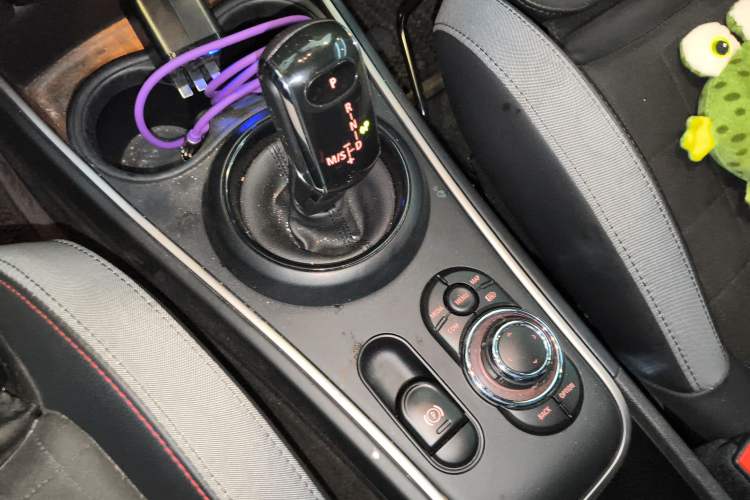 Used MINI JCM COUNTRYMAN 2022 2.0T JOHN COOPER WORKS ALL-IN Gear Lever