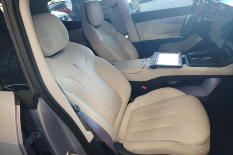 Used Lynk & Co 07 2024 EM-P 126 Long-Range Halo