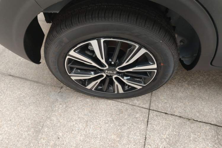 Used Kia kx1 Stonic 2021 1.4L CVT Sunroof Model