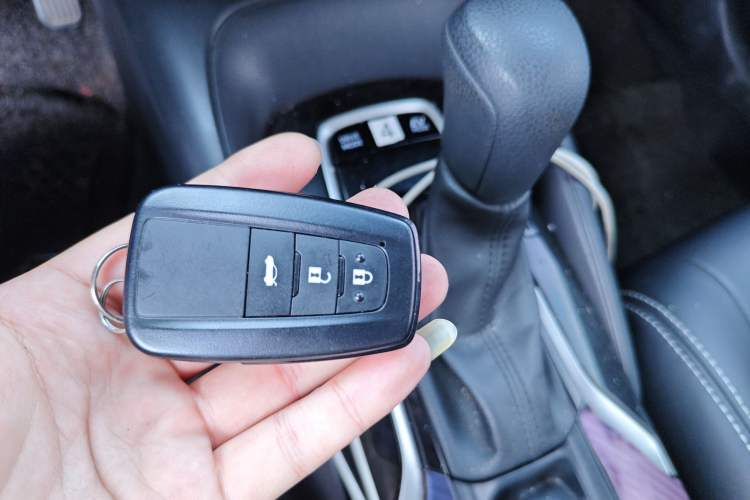 Used Toyota Corolla 2021 Dual-Motor 1.8L E-CVT Elite Edition
