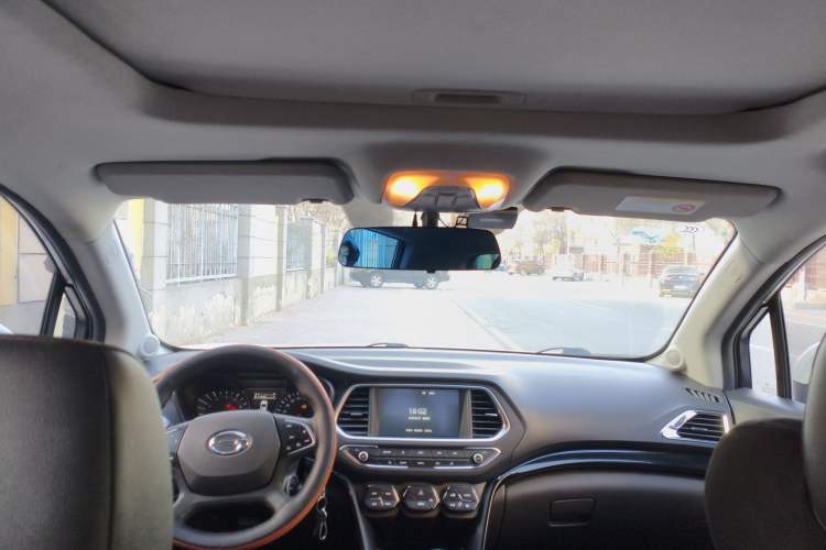 Used GAC Trumpchi GS4 2017 235T Manual Two-Wheel Drive Luxury Edition Headliner