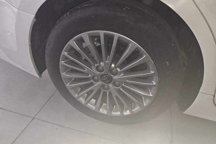 Used Toyota Camry 2024 2.0E Elite Edition Right Rear Wheel Hub