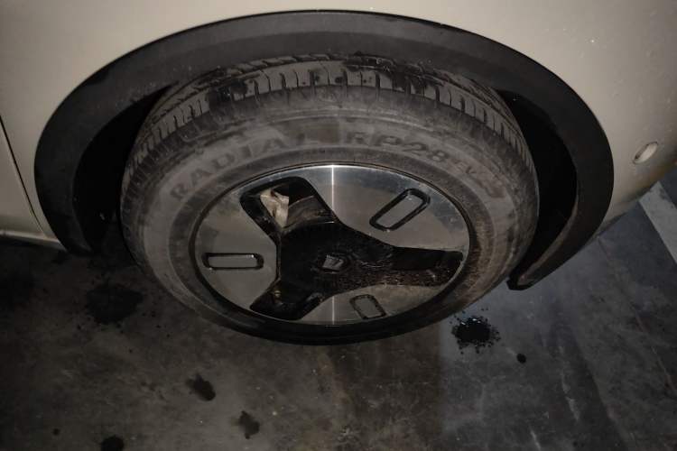 Used Baojun KiWi EV 2021 Artist Model Ternary Lithium Right Front Wheel Hub