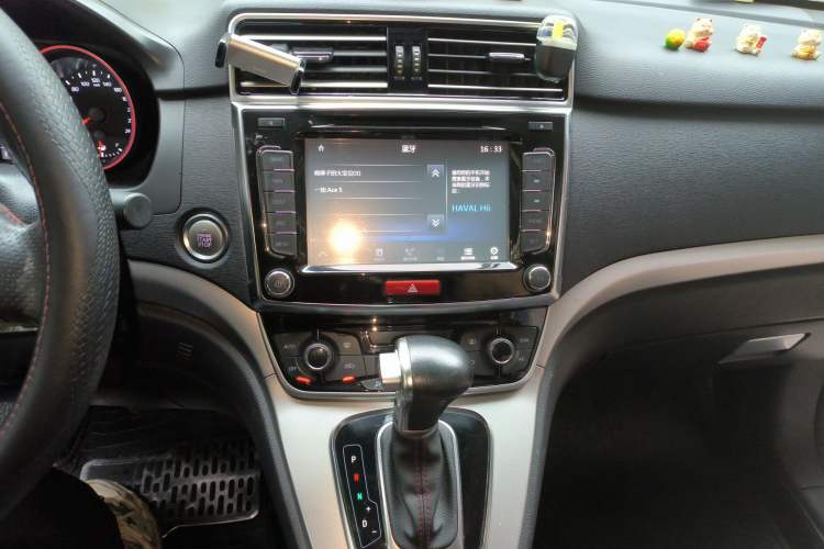 Used Haval H6 2015 Sport Edition 1.5T Automatic Two-Wheel Drive Luxury Model Audio And AC Panel