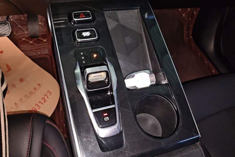 Used GAC Trumpchi EMKOO 2022 1.5T Supernova Pro Edition Gear Lever