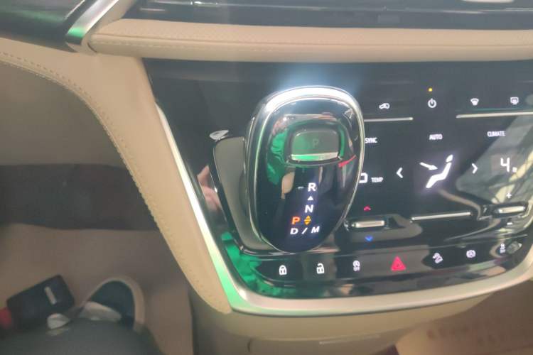 Used Buick GL8 2020 ES Land Cruiser 653T Luxury Edition
