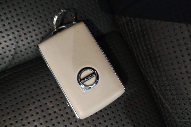 Used Volvo XC90 2015 T6 Luxury Edition 5-seater Vehicle Key