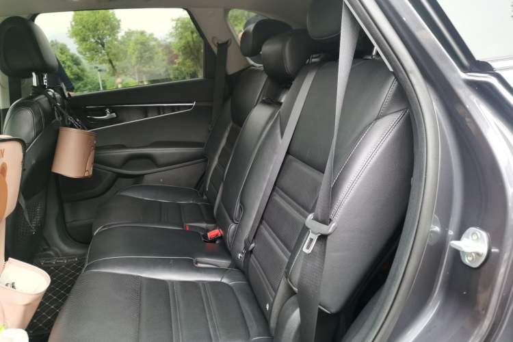 Used Kia Sorento 2015 Sorento L 2.2T Diesel 4WD Elite Edition 7 Seats China IV Standard