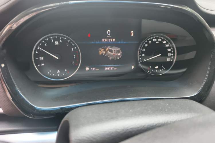 Used Buick GL8 2021 Land Cruiser Executive Class 652T Comfort Model Odometer Close Up