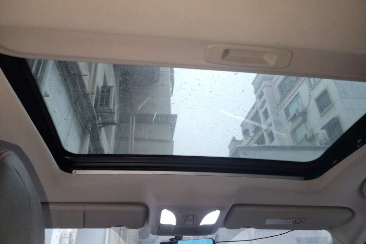 Used Dongfeng Aeolus AX7 2016 2.0L Automatic Zhiyi Trim