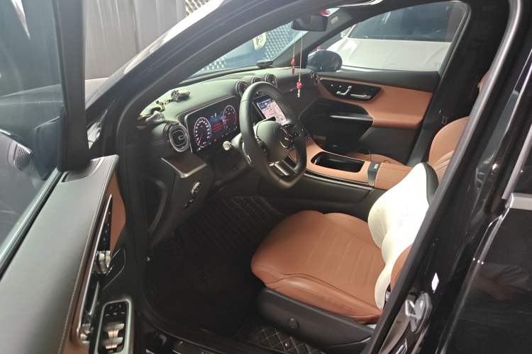 Used Mercedes-Benz GLC 2024 GLC 300 L 4MATIC Dynamic Edition 7-seater
