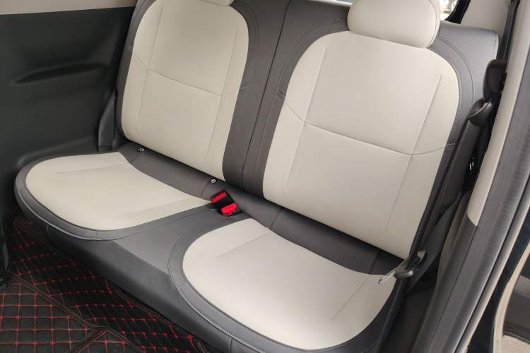 Used Geely Galaxy Panda 2024 200km Panda Kart Left Rear Seat