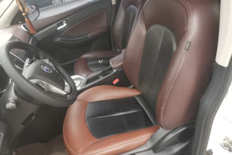 Used Venucia T70X 2015 2.0L CVT Smart Enjoyment Sport Edition