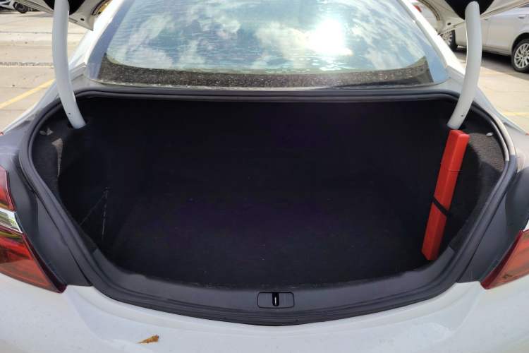 Used Buick Regal 2015 1.6T Elite Tech Model Trunk