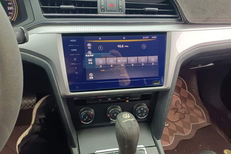 Used Volkswagen Lamando 2021 230TSI DSG Fashion Edition Audio And AC Panel