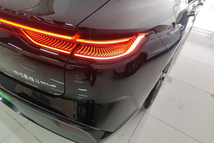 Used Geely Galaxy 8 2025 130km EM-P Starship Edition Exterior 3