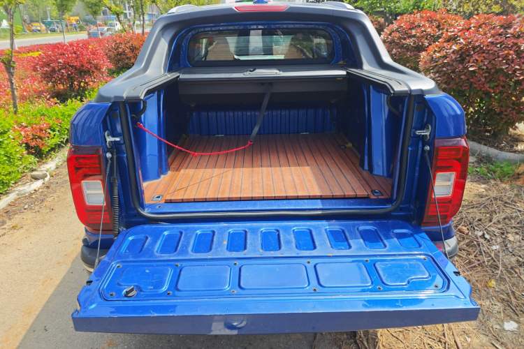 Used Farizon FX 2020 1.8T Smart Edition 4-Seater Trunk