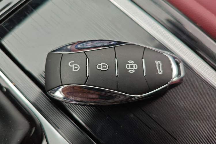 Used Hongqi H5 2024 2.0T Automatic Smart Connect Flagship Edition
