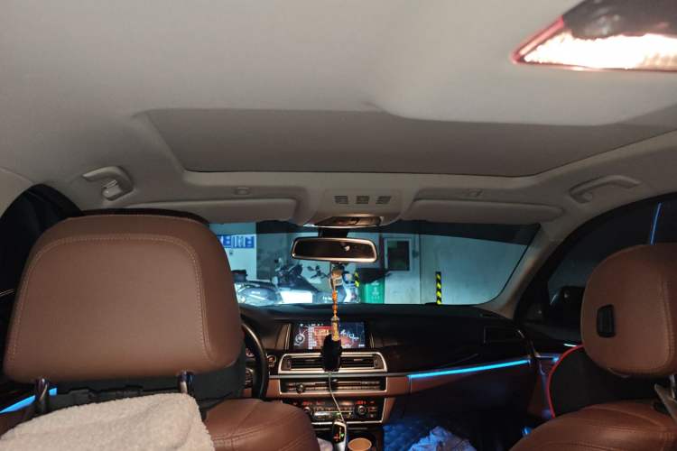 Used BMW 5 Series 2017 528Li Leading Model
