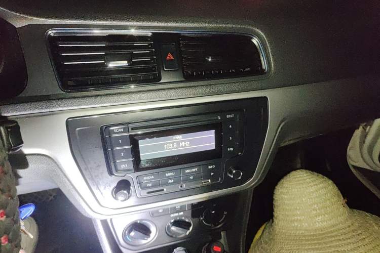 Used Volkswagen Lavida 2017 1.6L Automatic Fashion Edition
