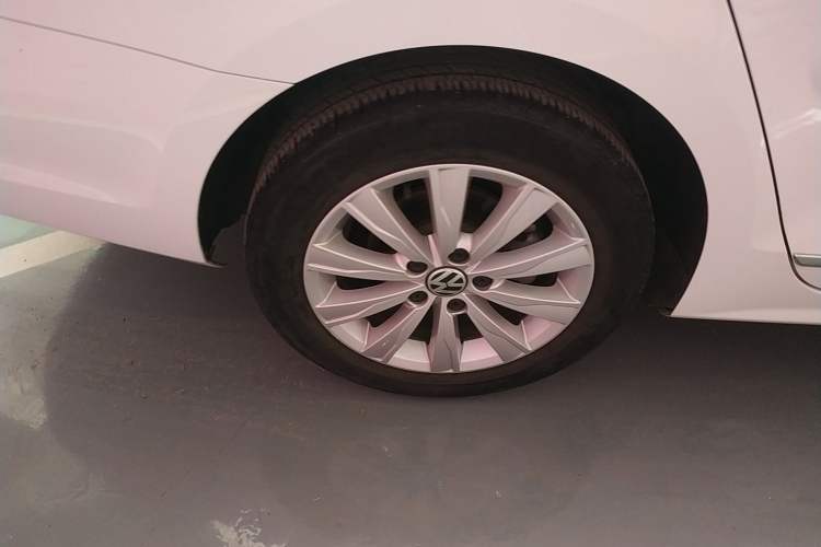 Used Volkswagen Sagitar 2016 230TSI 25th Anniversary Edition Exterior 8