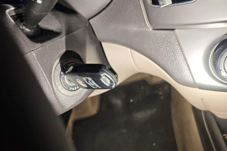 Used Hyundai Celesta 2011 1.6L Manual Luxury Model