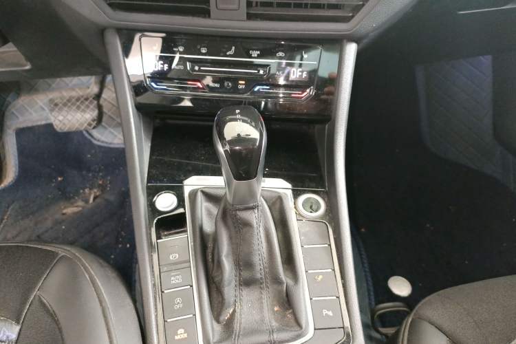 Used Volkswagen Sagitar 2020 280TSI DSG Luxury Version China VI Standard
