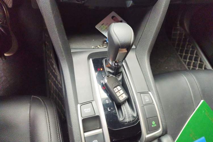Used Honda Civic 2021 HATCHBACK 220TURBO CVT Trendy Cool Edition Gear Lever